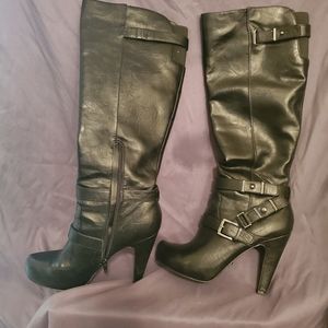 Guess boots